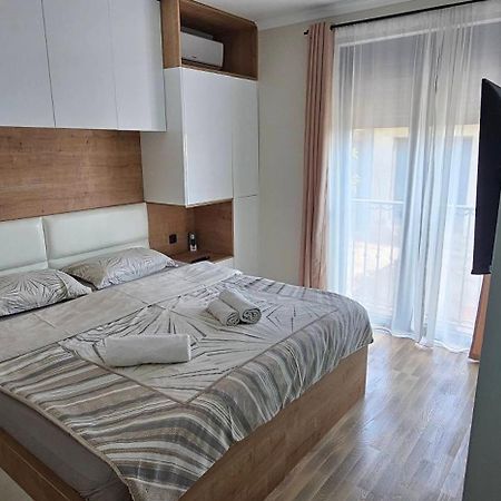Ralux Apartman Tivat Buitenkant foto