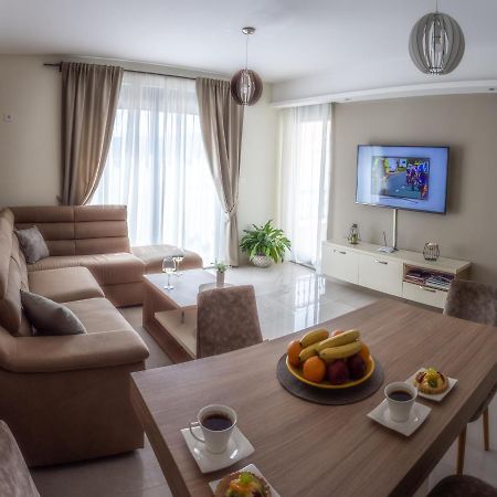 Ralux Apartman Tivat Buitenkant foto