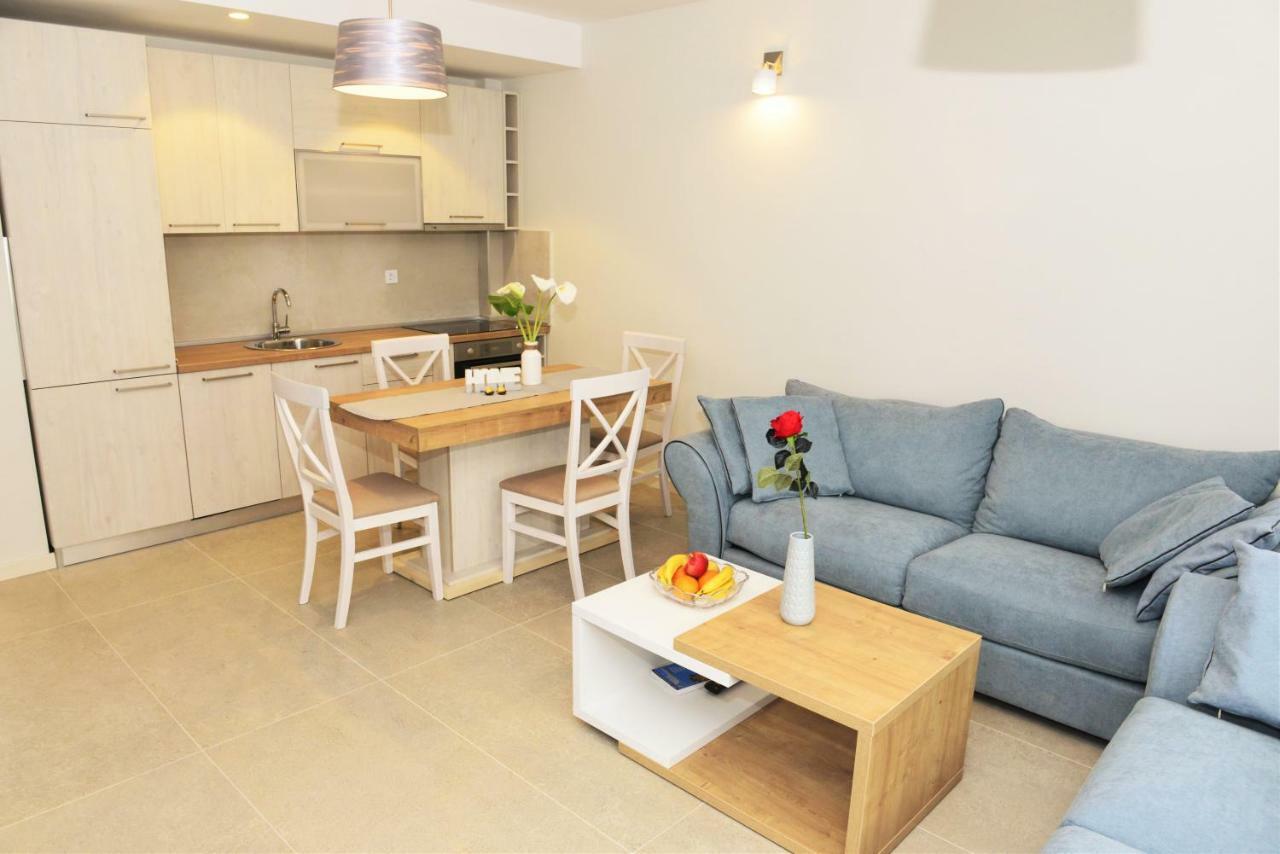Ralux Apartman Tivat Buitenkant foto