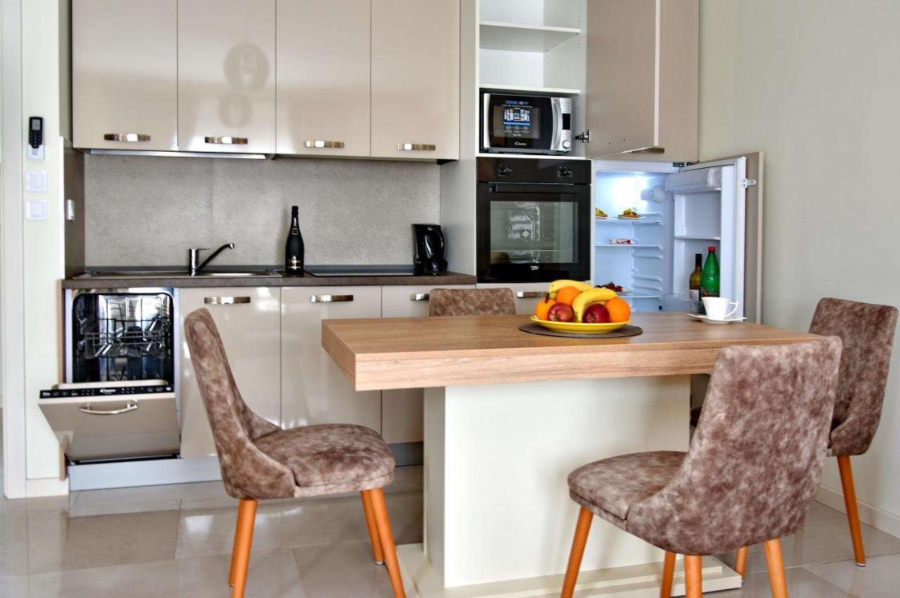 Ralux Apartman Tivat Buitenkant foto