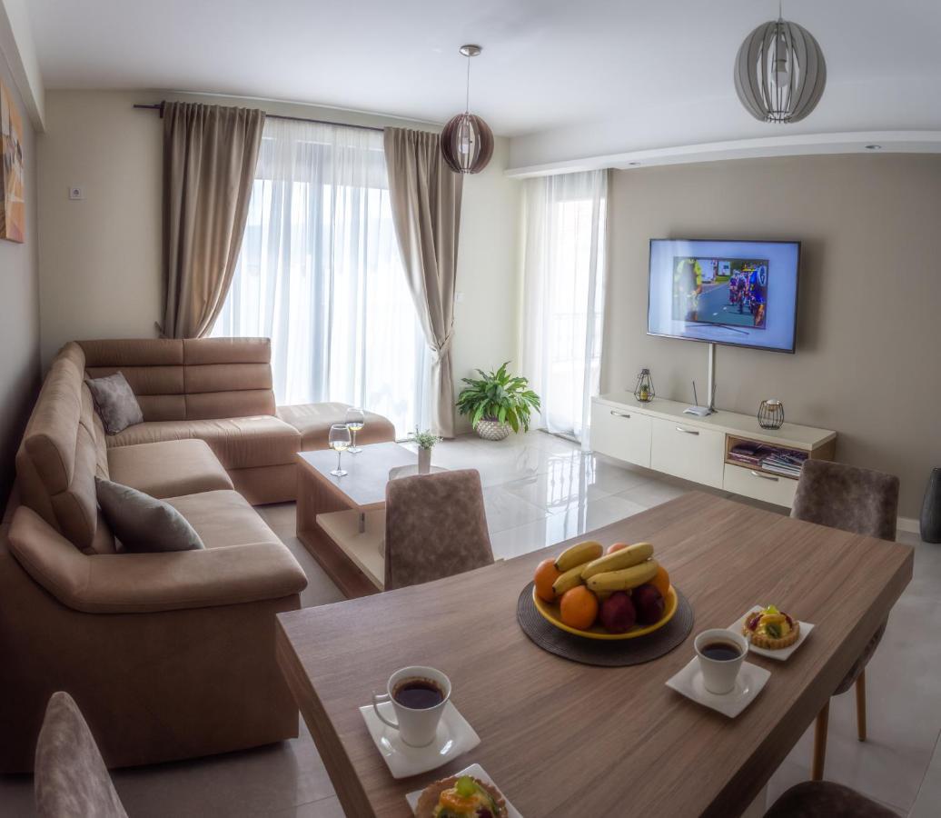 Ralux Apartman Tivat Buitenkant foto