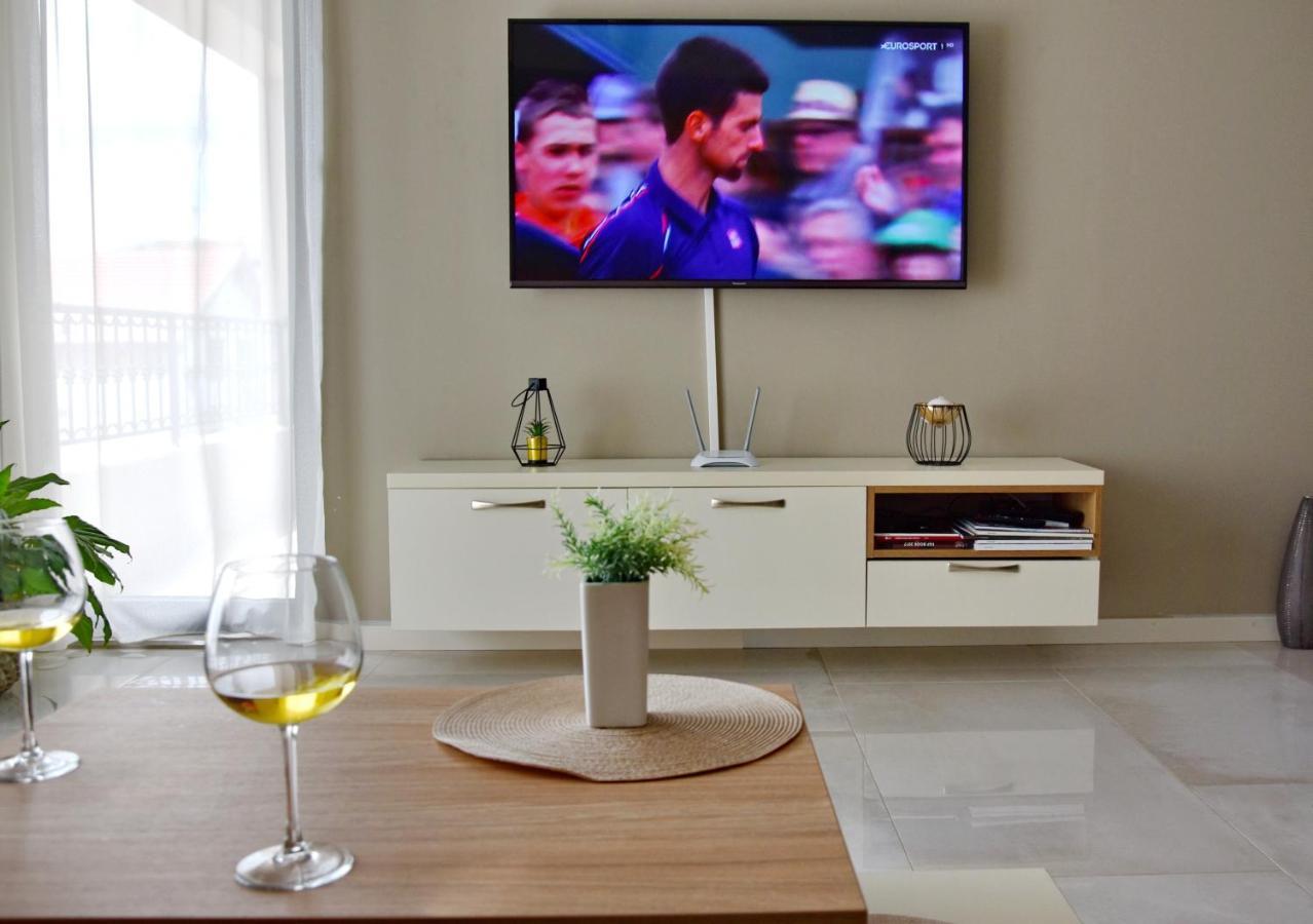 Ralux Apartman Tivat Buitenkant foto