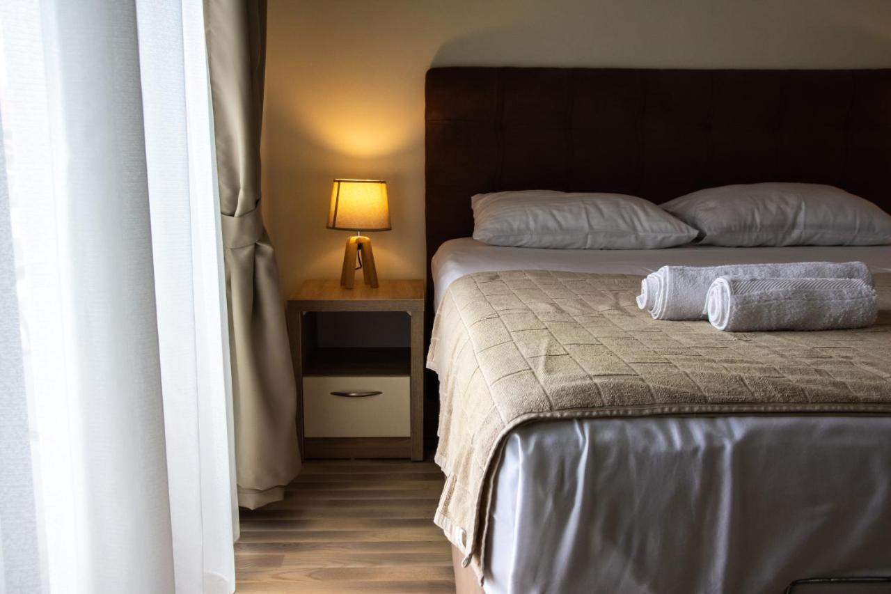 Ralux Apartman Tivat Buitenkant foto