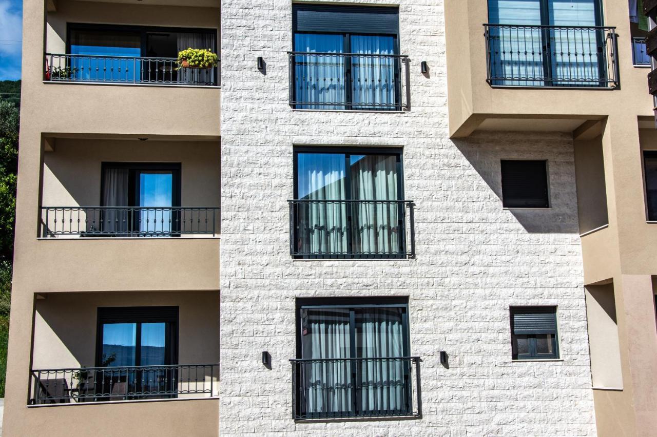 Ralux Apartman Tivat Buitenkant foto