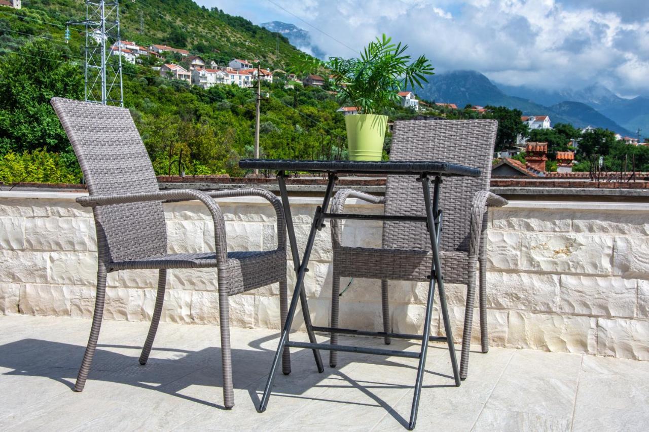Ralux Apartman Tivat Buitenkant foto